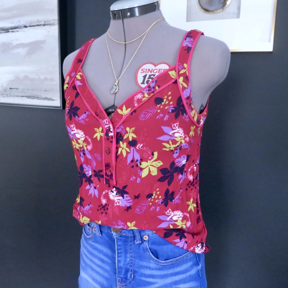 ModCloth Cafe Au Soleil Henley Tank Fuchsia Pink Lemurs Tropical Size Medium